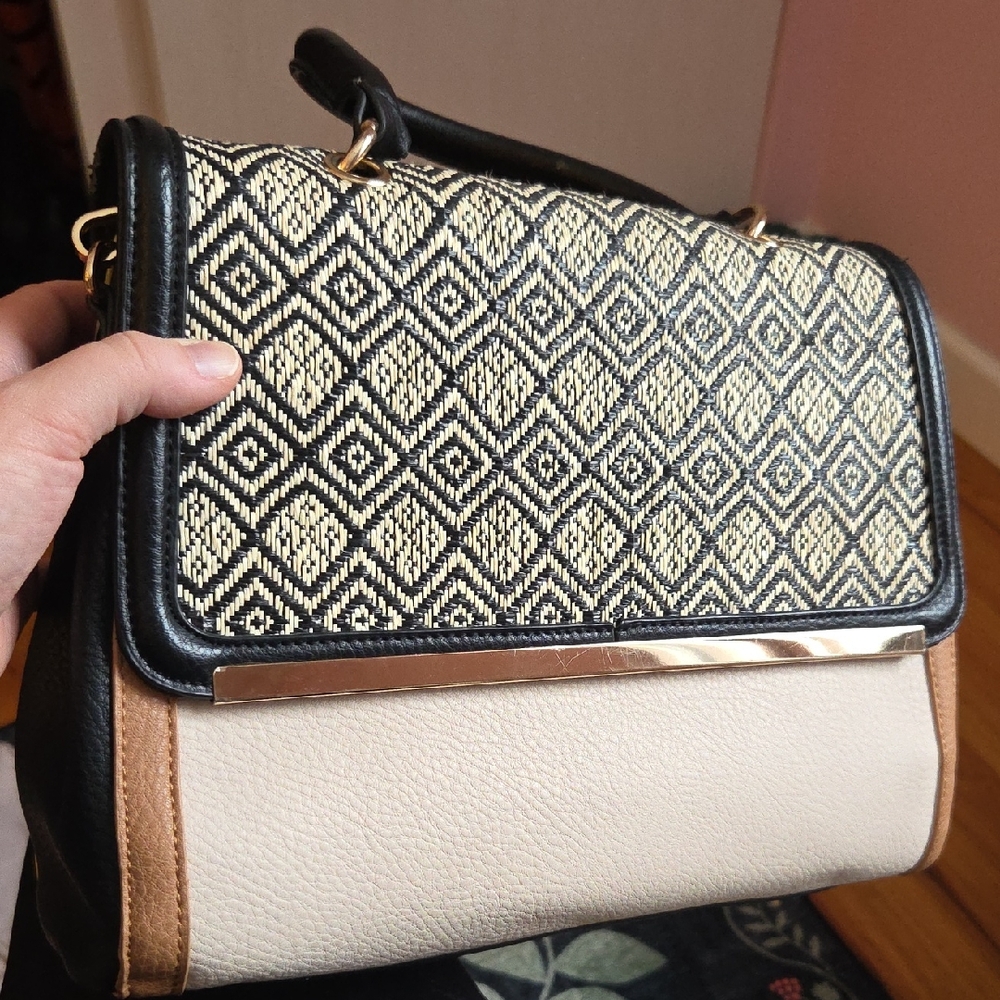 Elegant Black and Cream Handbag